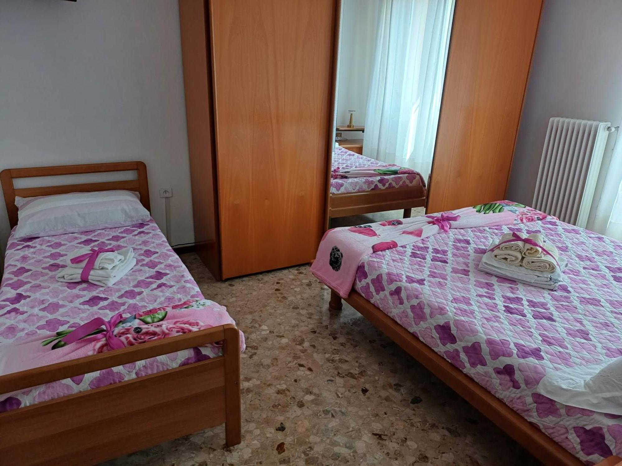 La Casa Degli Angeli Apartment Чоджия Екстериор снимка